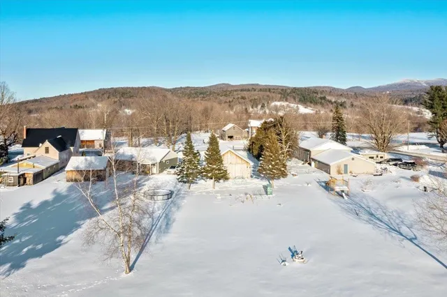 $339,000 | 520 Montgomery Road, Berkshire, VT 05447