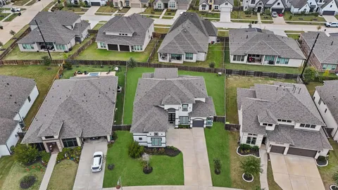 $740,000 | 30330 Parkside Passage Drive, Fulshear, TX 77441