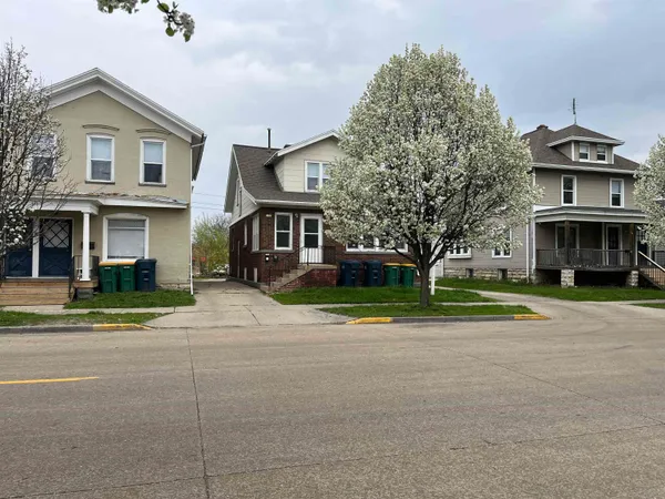 $525,000 | 17 6th Street, Fond du Lac, WI 54935