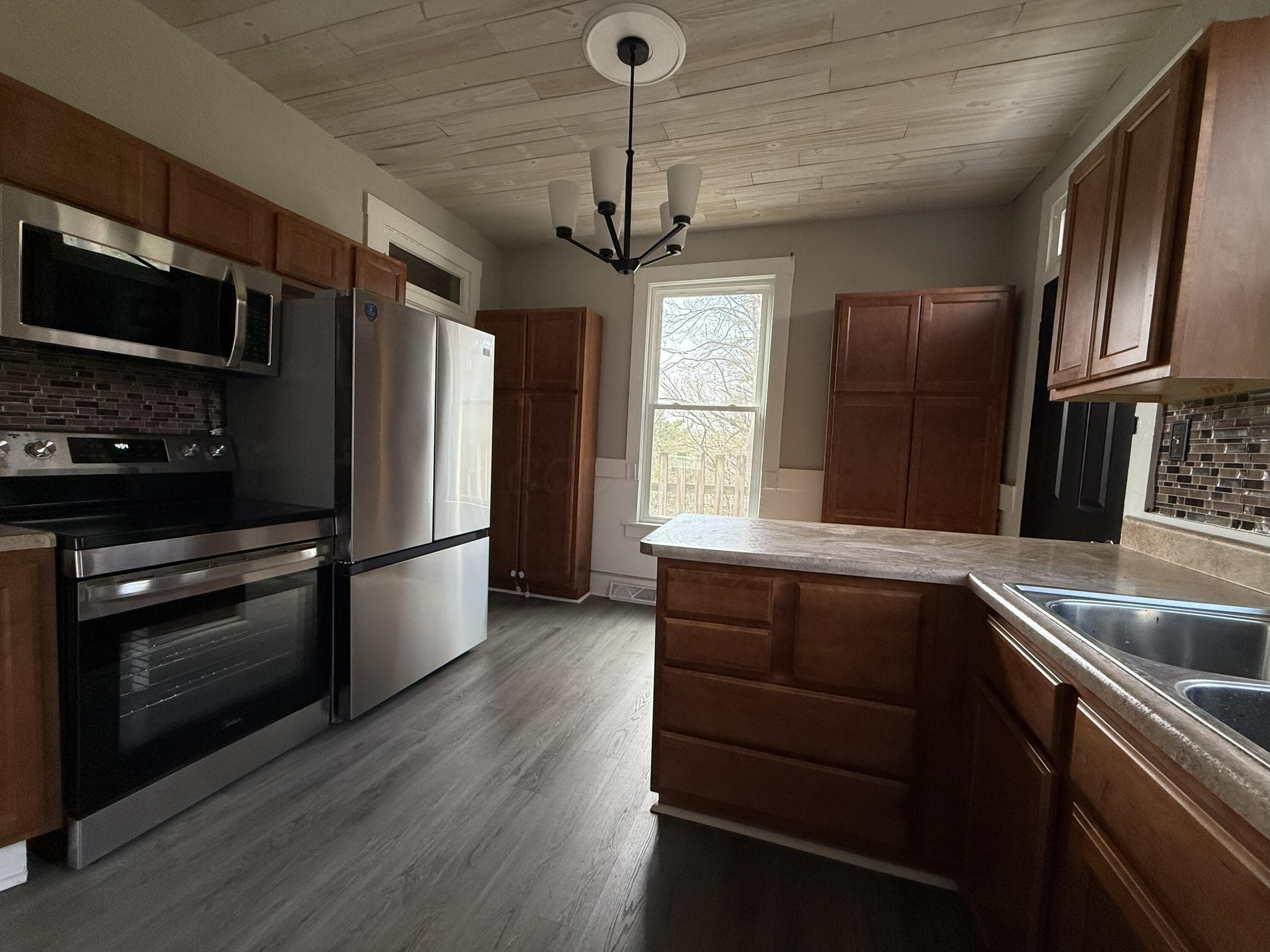 229 North Spring Street Logan, OH 43138 - Photo 6 of 14