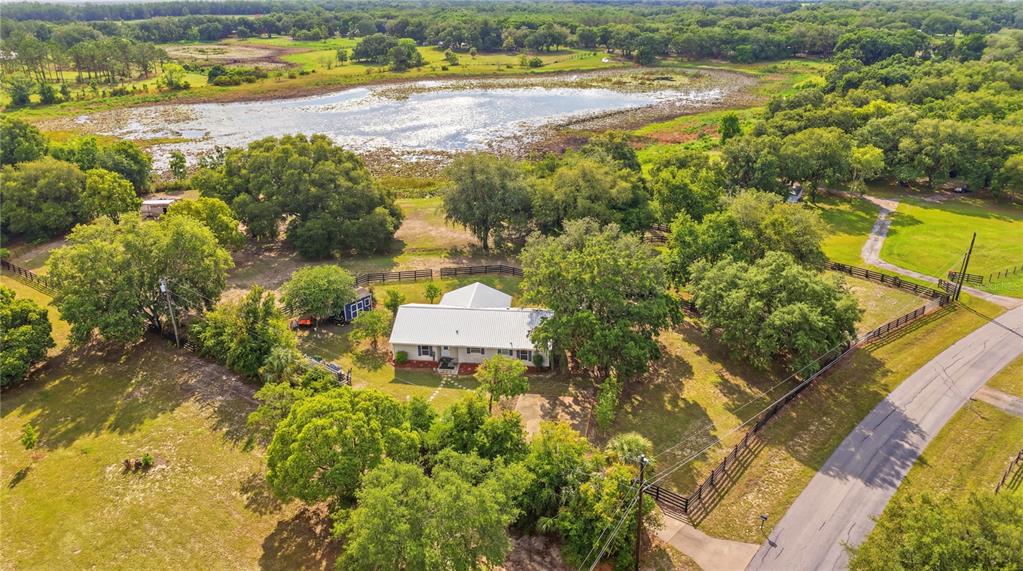 16723 Southeast 173rd Terrace Road Weirsdale, FL 32195 - Photo 38 of 43