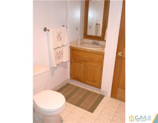 201 Valley View Road Hillside, NJ 07205 - Photo 14 of 25 Gallery Image 14