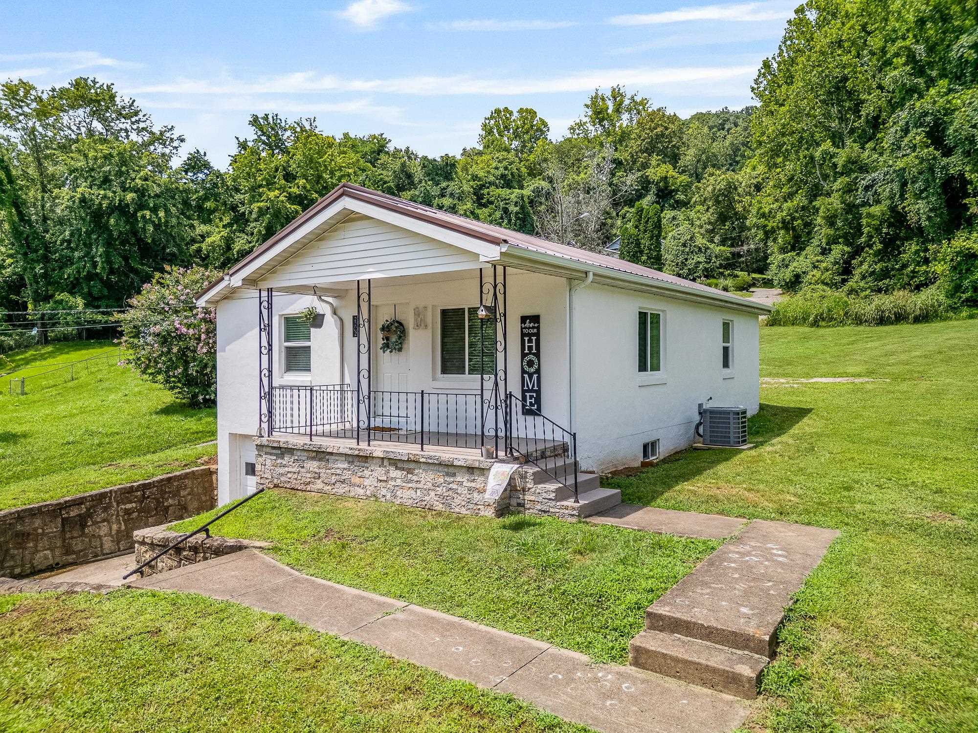 2202 Johnstown Road Huntington, WV 25701 - Photo 2 of 28 Gallery Image 2
