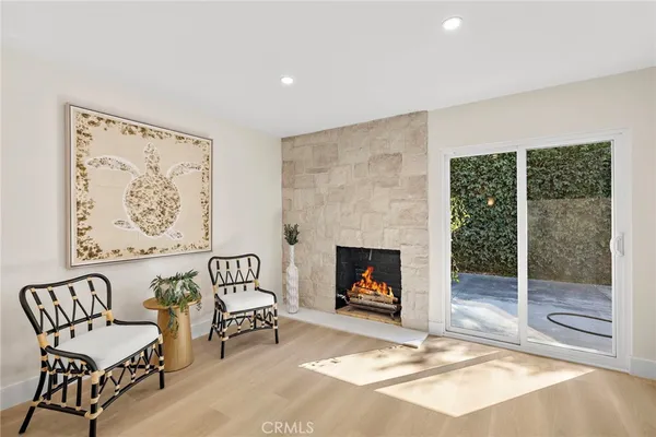 $1,490,000 | 359 Ravello Lane, Costa Mesa, CA 92627