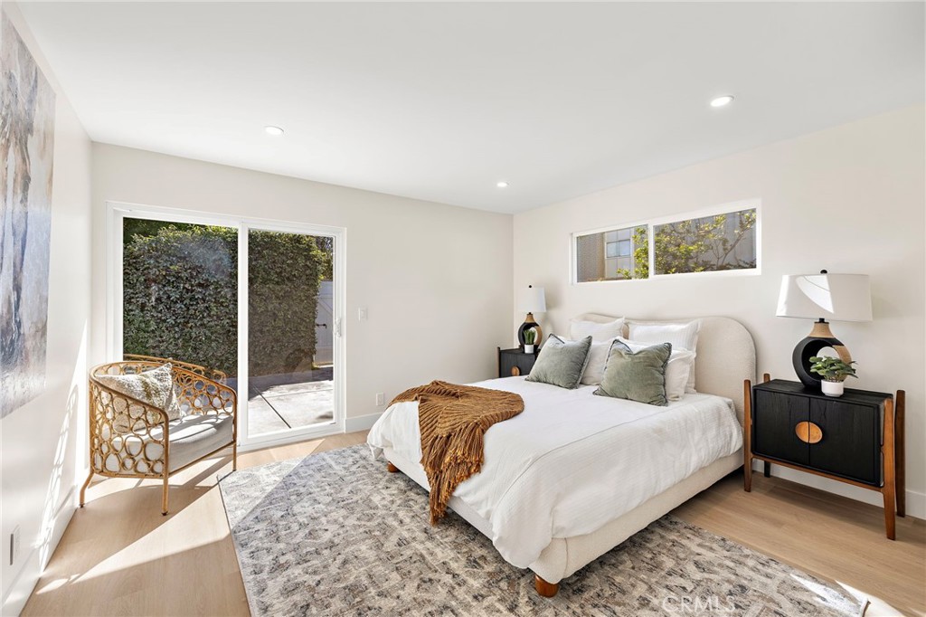 359 Ravello Lane Costa Mesa, CA 92627 - Photo 18 of 42