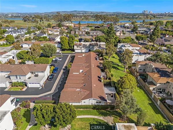 $1,490,000 | 359 Ravello Lane, Costa Mesa, CA 92627