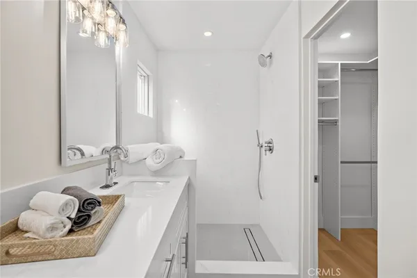 $1,490,000 | 359 Ravello Lane, Costa Mesa, CA 92627