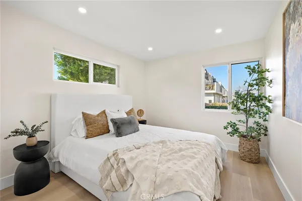 $1,490,000 | 359 Ravello Lane, Costa Mesa, CA 92627