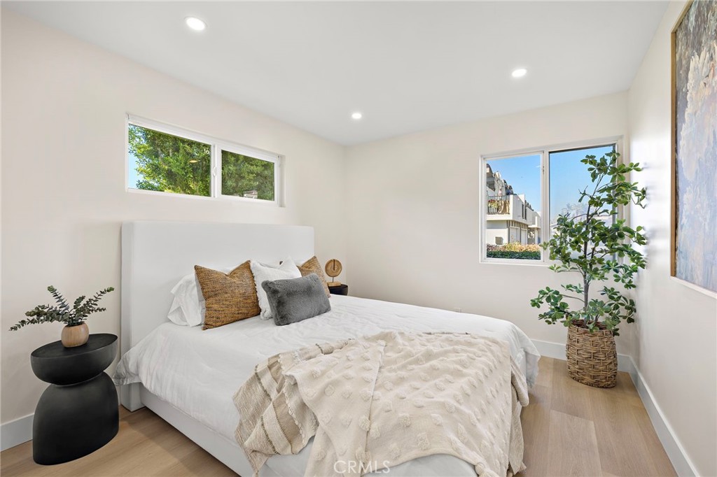 359 Ravello Lane Costa Mesa, CA 92627 - Photo 24 of 42