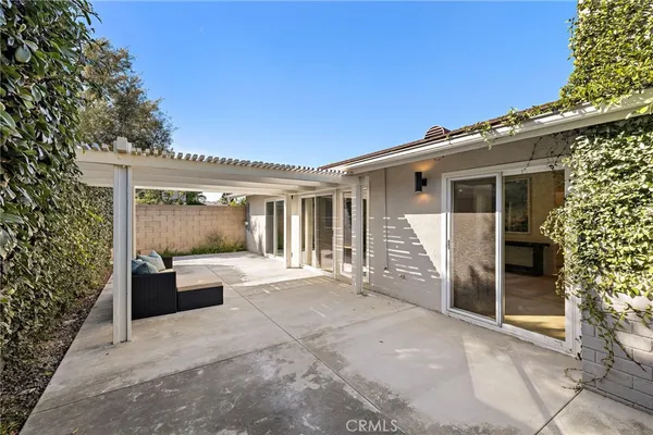 $1,490,000 | 359 Ravello Lane, Costa Mesa, CA 92627