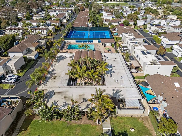 $1,490,000 | 359 Ravello Lane, Costa Mesa, CA 92627