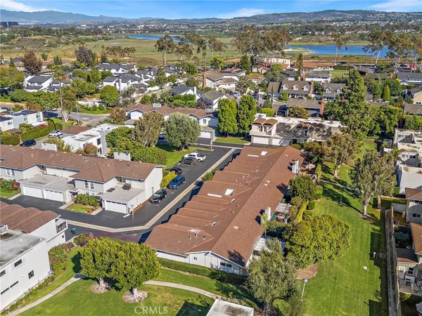 $1,490,000 | 359 Ravello Lane, Costa Mesa, CA 92627