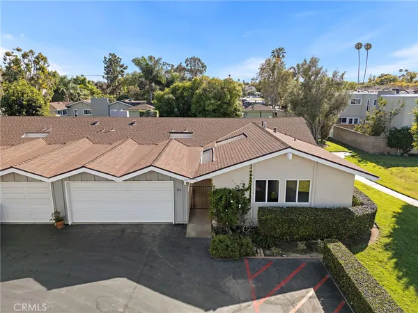 $1,490,000 | 359 Ravello Lane, Costa Mesa, CA 92627