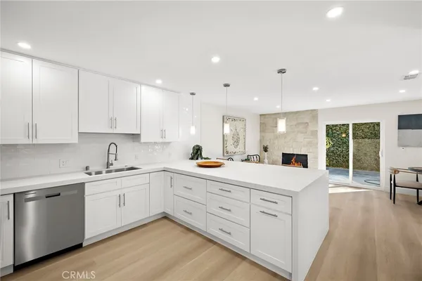 $1,490,000 | 359 Ravello Lane, Costa Mesa, CA 92627