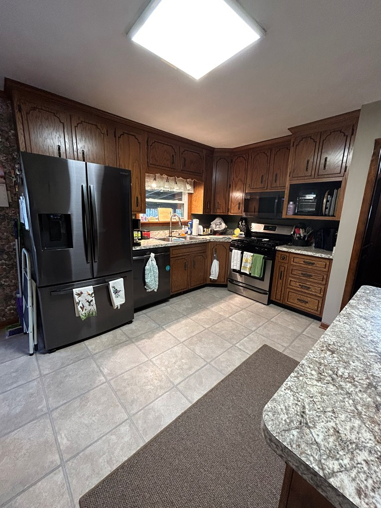 1268 Van Road Cranberry, PA 16319 - Photo 24 of 36 Gallery Image 24