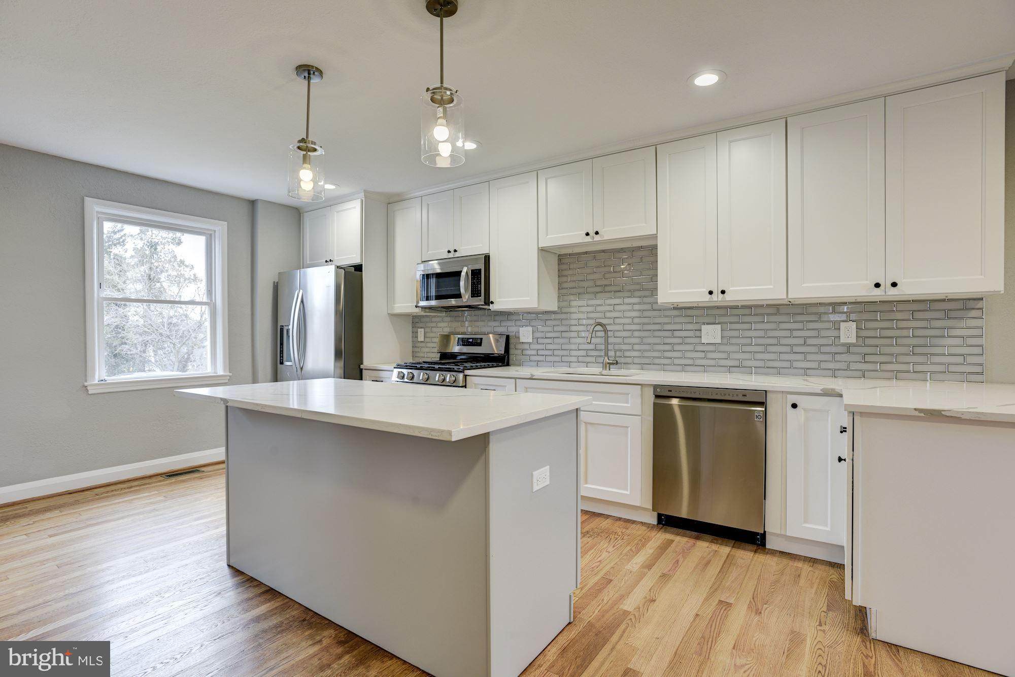 6305 Mt Ridge Road Catonsville, MD 21228 - Photo 4 of 31 Quartz countertops & stainless appliances