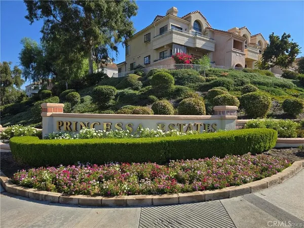 $440,000 | 18121 Erik Court, Unit 314, Canyon Country, CA 91387