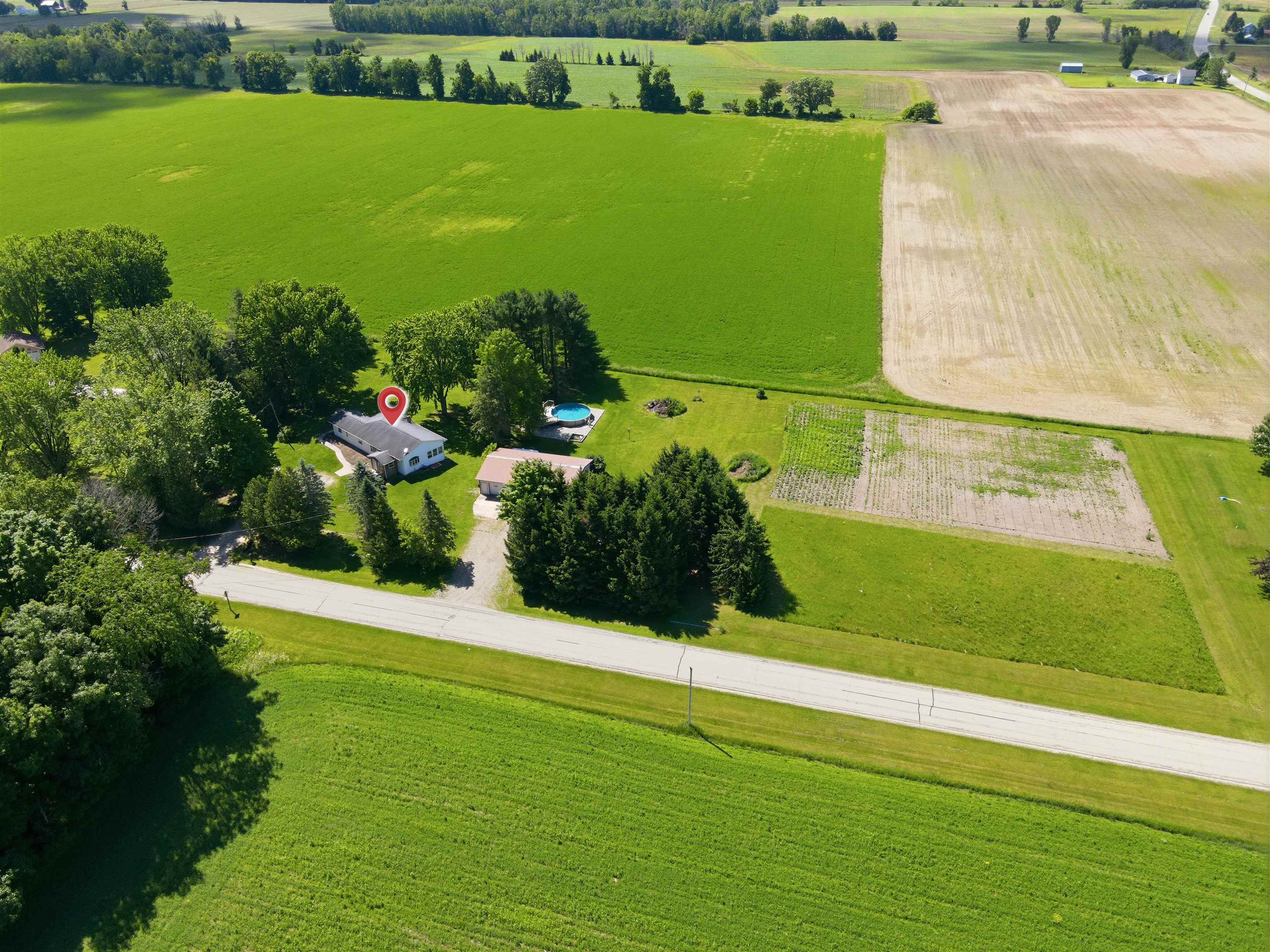 W10531 Roloff Road New London, WI 54961 - Photo 4 of 56
