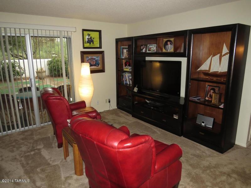 4830 East Fort Lowell Road, Unit F Tucson, AZ 85712 - Photo 3 of 12