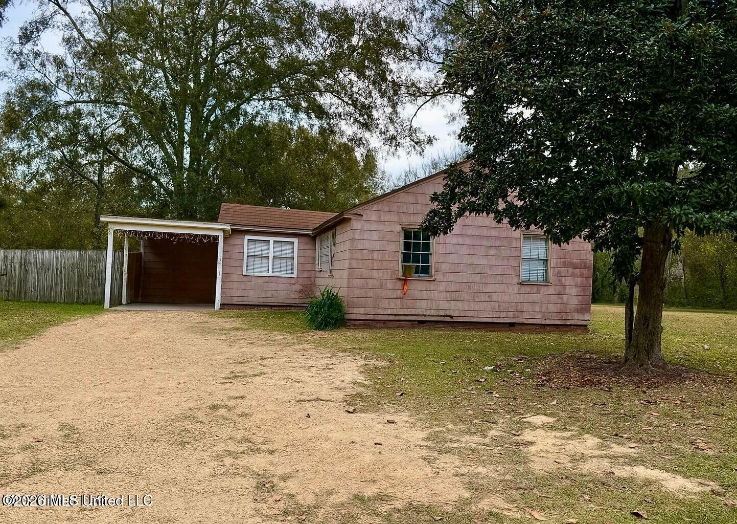 217 Rogers Circle Brookhaven, MS 39601 - Photo 2 of 8 201 Rogers Circle