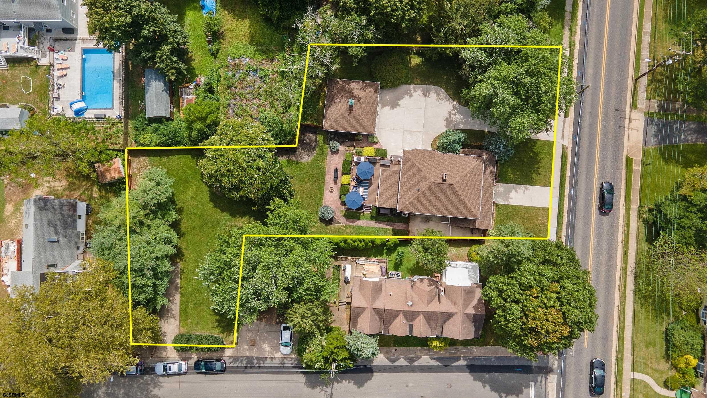 2024 Shore Road Linwood, NJ 08221 - Photo 45 of 51 an aerial view of houses with yard