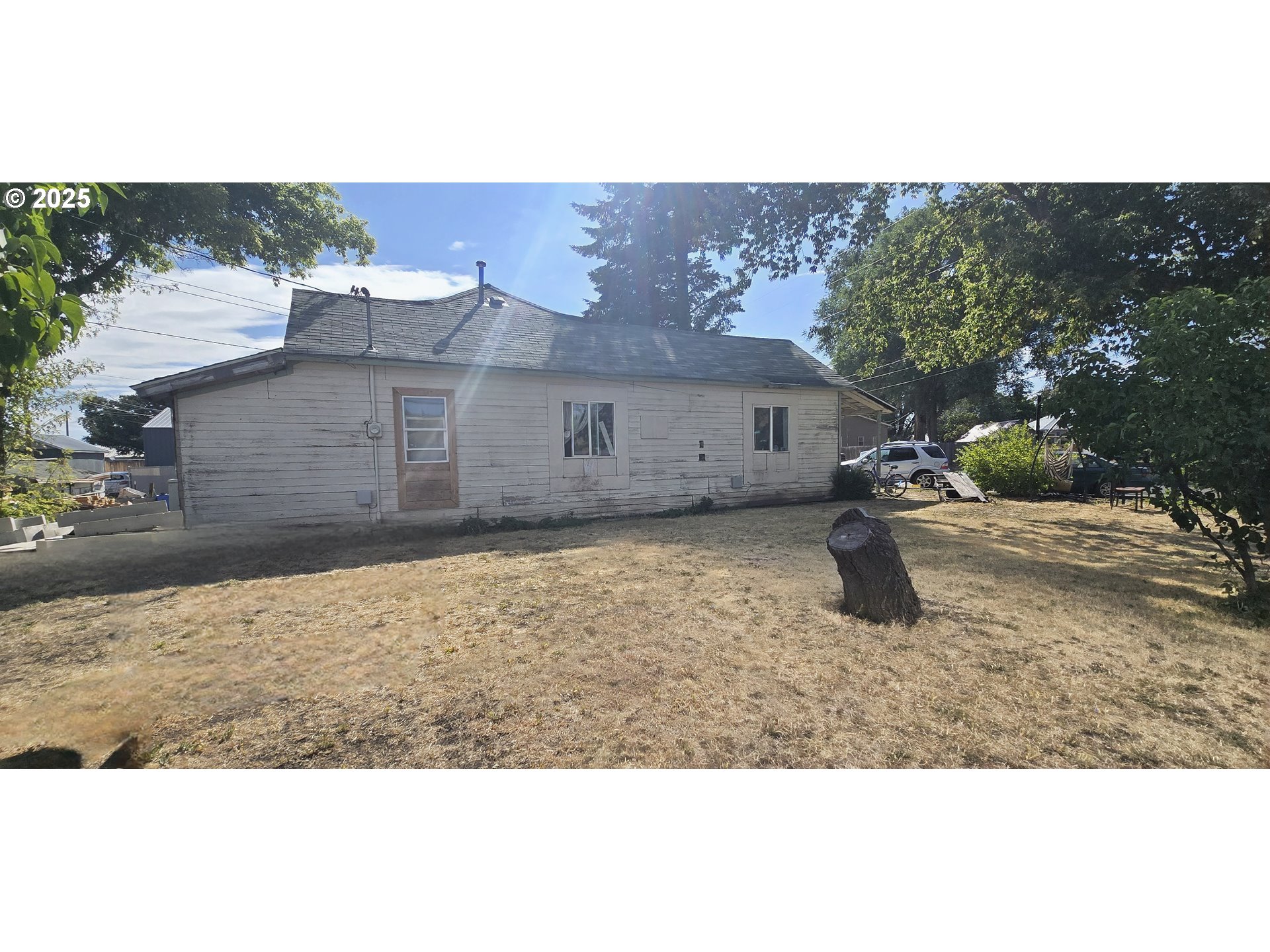 1503 R Avenue La Grande, OR 97850 - Photo 15 of 18 a view of an outdoor space