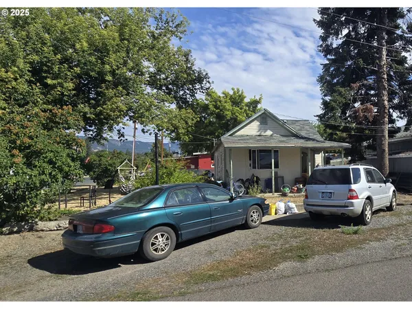 $140,000 | 1503 R Avenue, La Grande, OR 97850