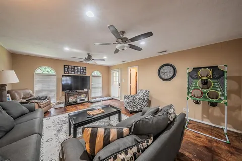 $249,990 | 613 Overlook Drive North, Kerens, TX 75144