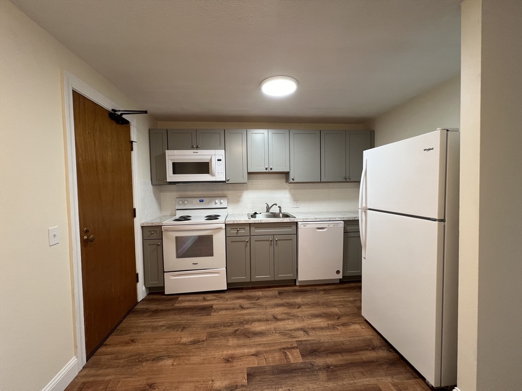 19 Davis Road, Unit A4 Acton, MA 01720 - Photo 1 of 8 Gallery Image 1