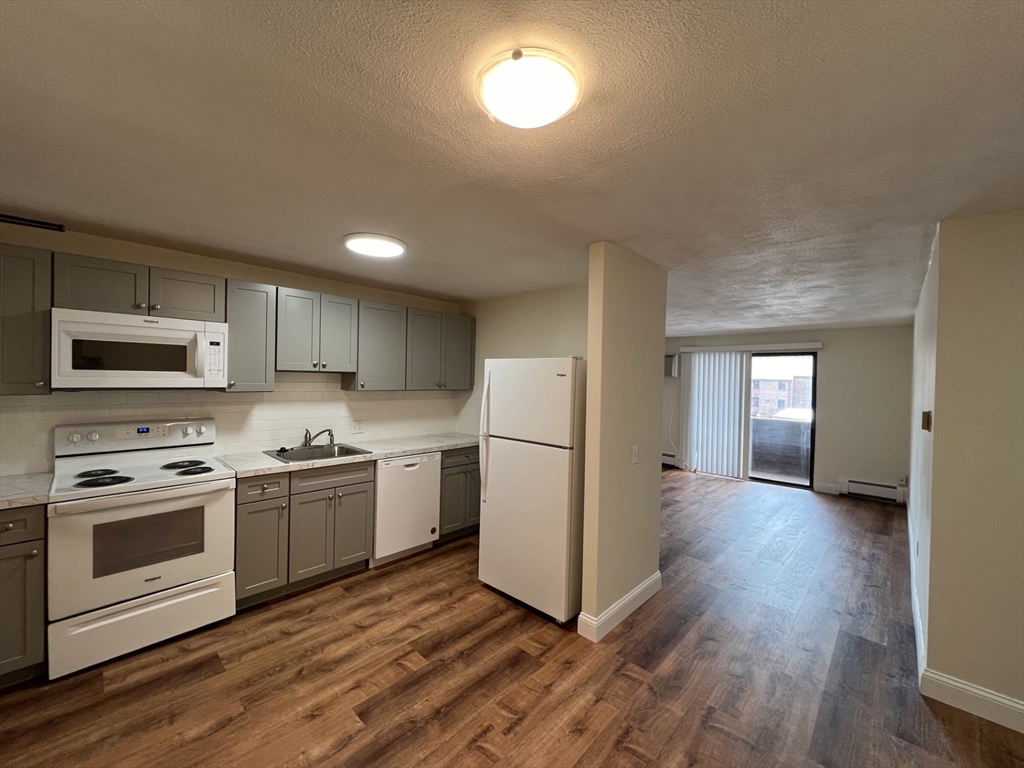 19 Davis Road, Unit A4 Acton, MA 01720 - Photo 5 of 8 Gallery Image 5
