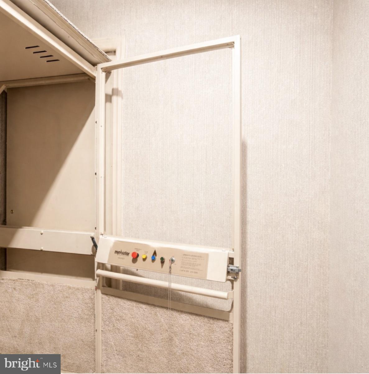 3801 Canterbury Road, Unit 1104 Baltimore, MD 21218 - Photo 58 of 74 a bathroom with a sink and a mirror