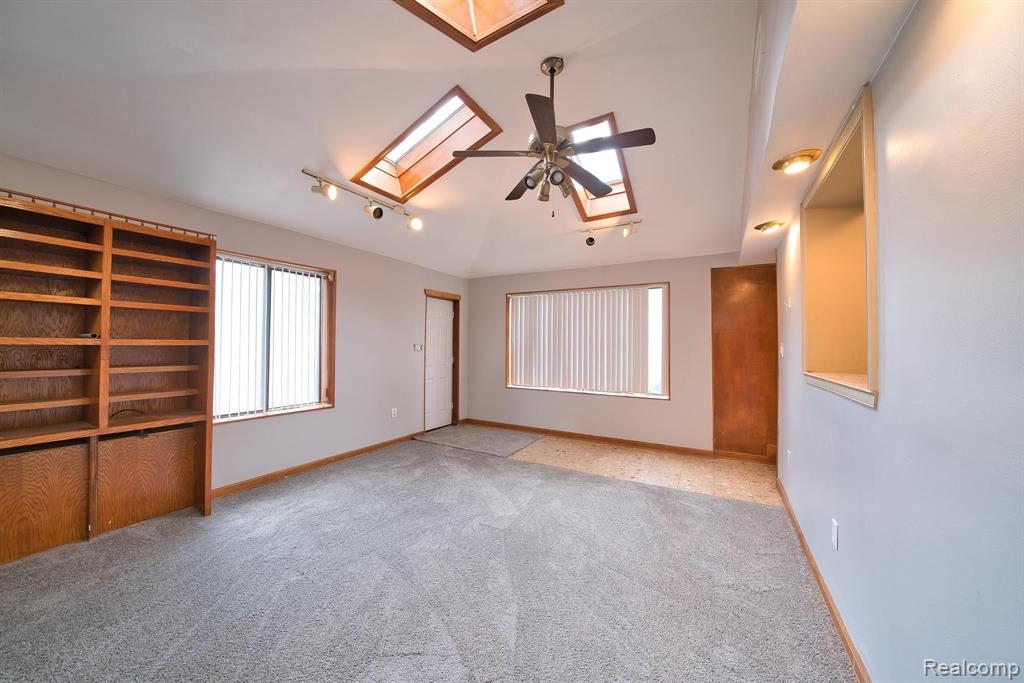 20710 Westhampton Avenue Southfield, MI 48075 - Photo 22 of 30