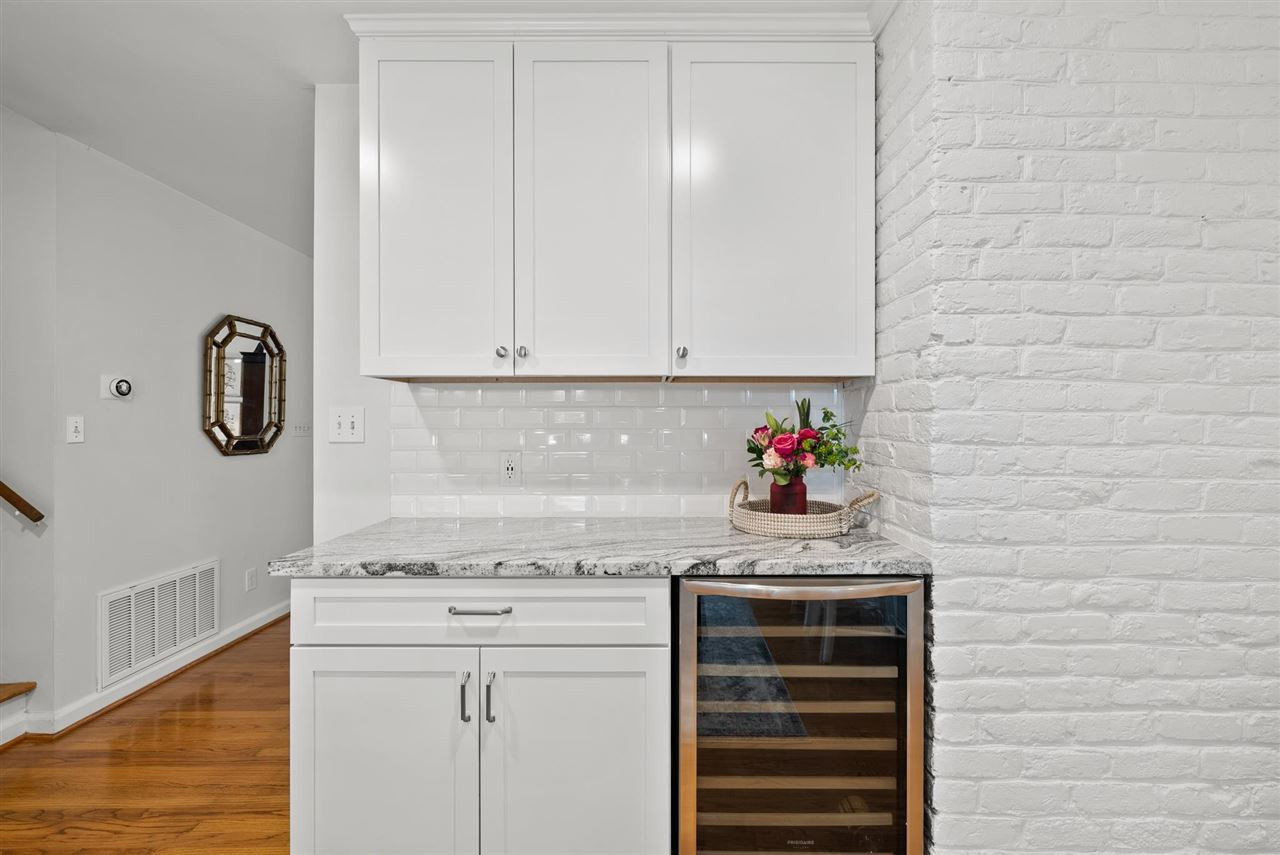 4304 Boxwood Road Raleigh, NC 27612 - Photo 8 of 19 Photo 8