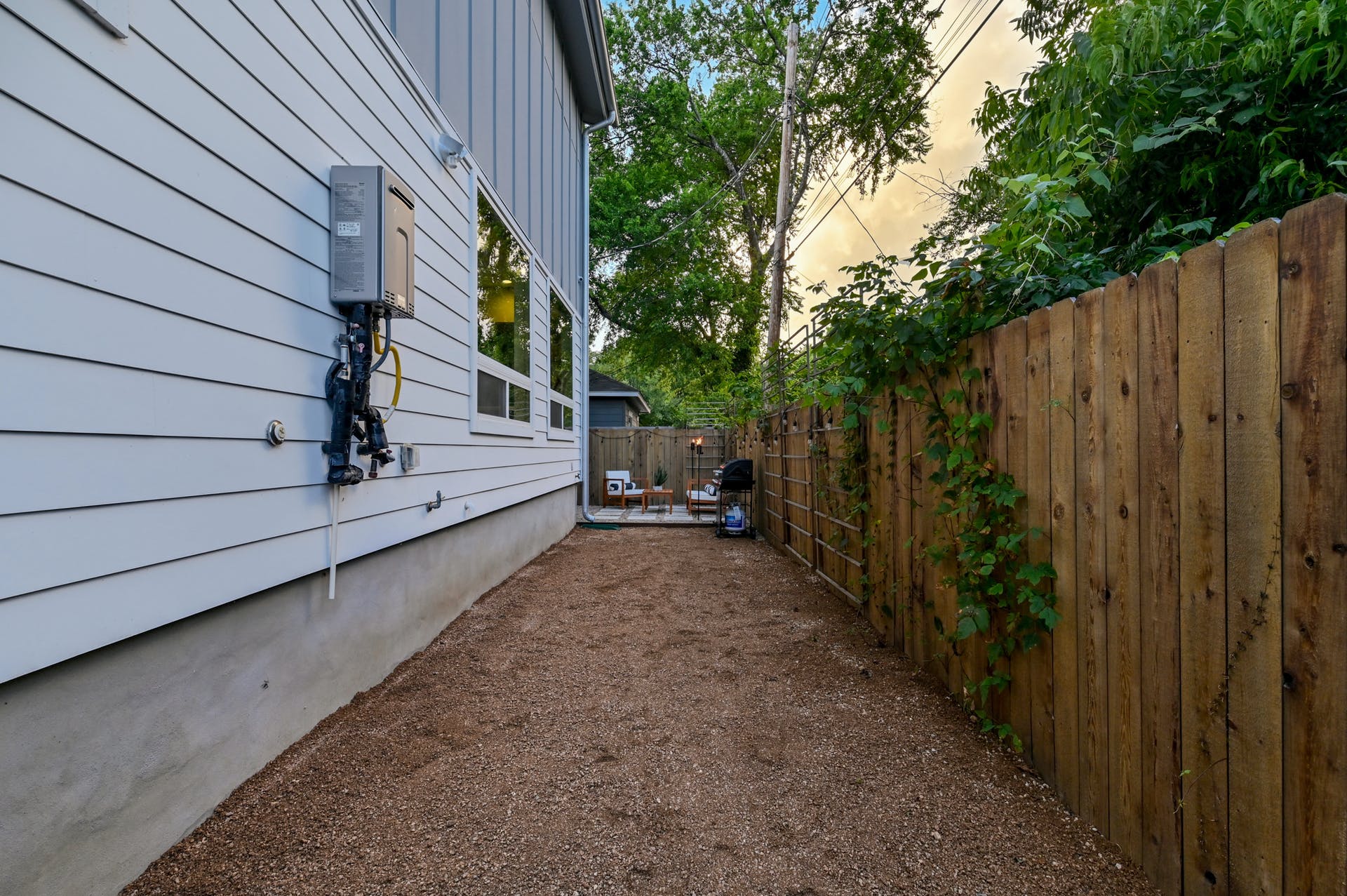1131 Map Street, Unit 2 Austin, TX 78721 - Photo 28 of 37