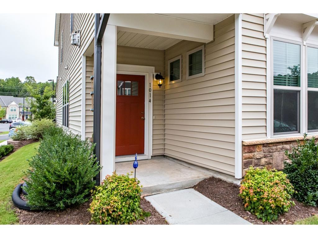 1014 Midtowne Way Durham, NC 27713 - Photo 2 of 24 a view of a house with backyard and garden