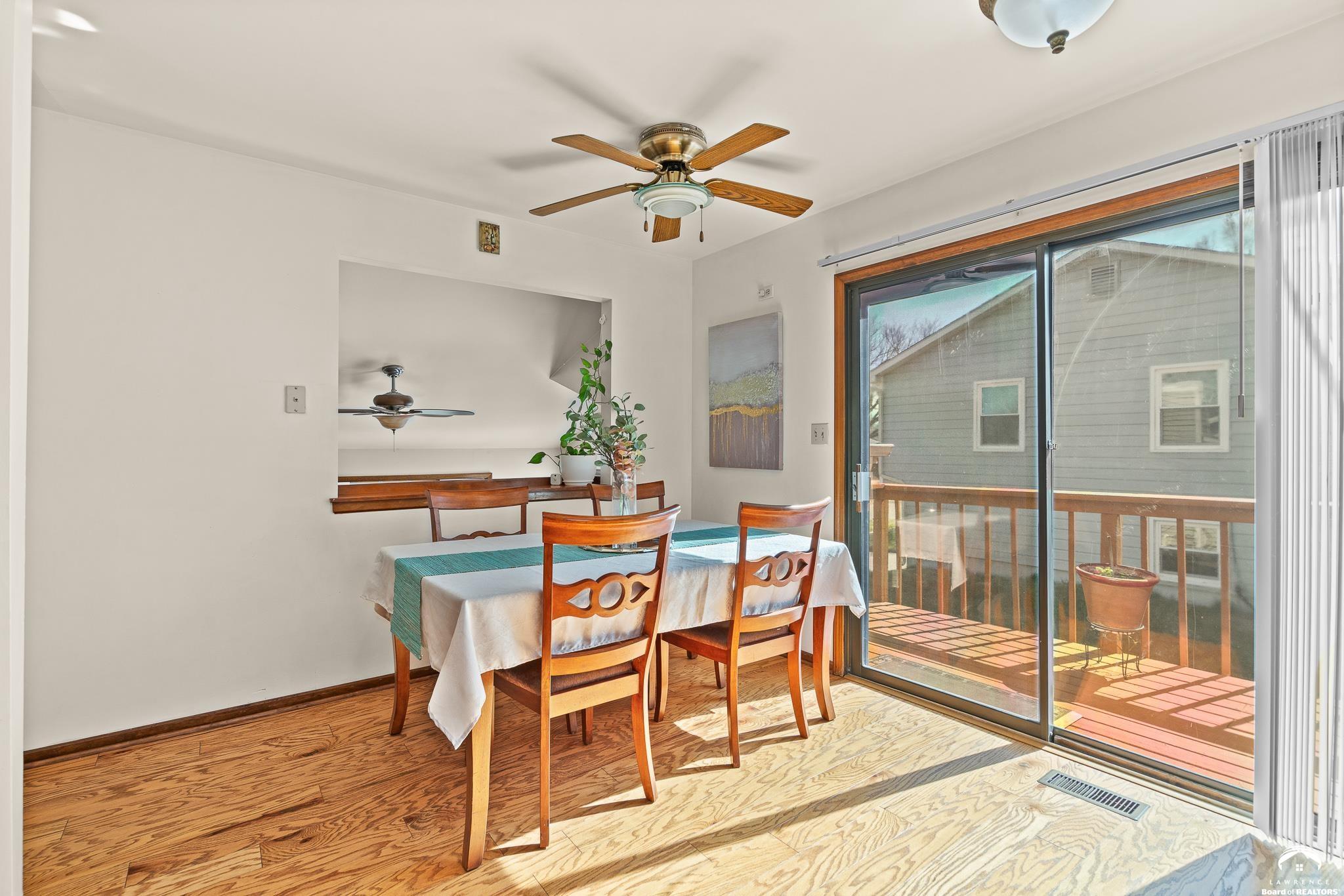 321 Cattleman Trail Lawrence, KS 66049 - Photo 3 of 35