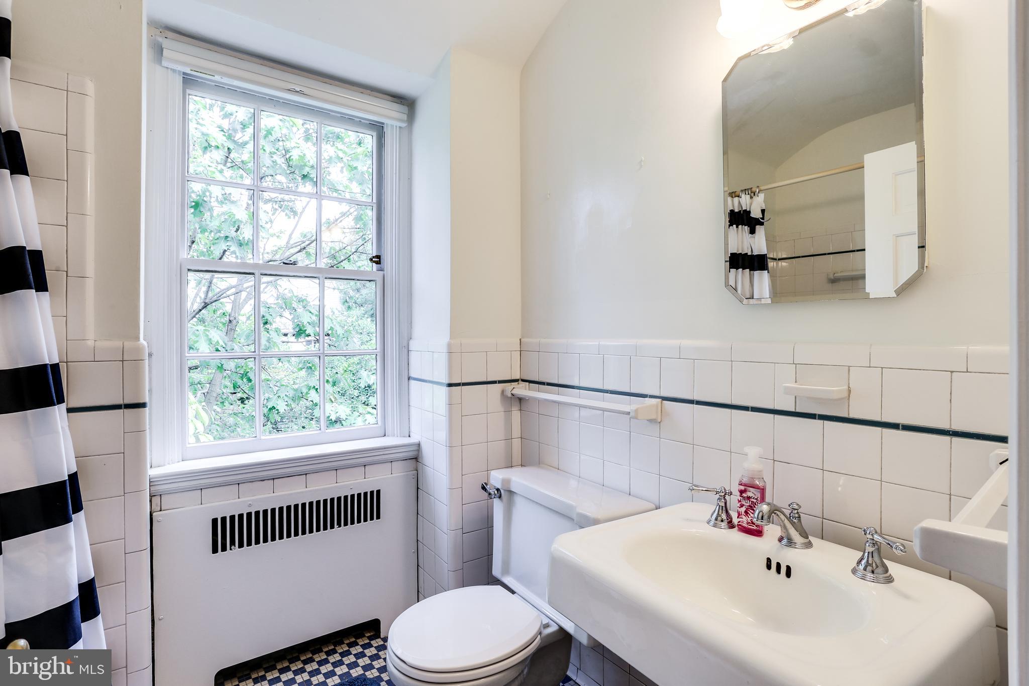 319 Suffolk Road Baltimore, MD 21218 - Photo 28 of 31 Gallery Image 28