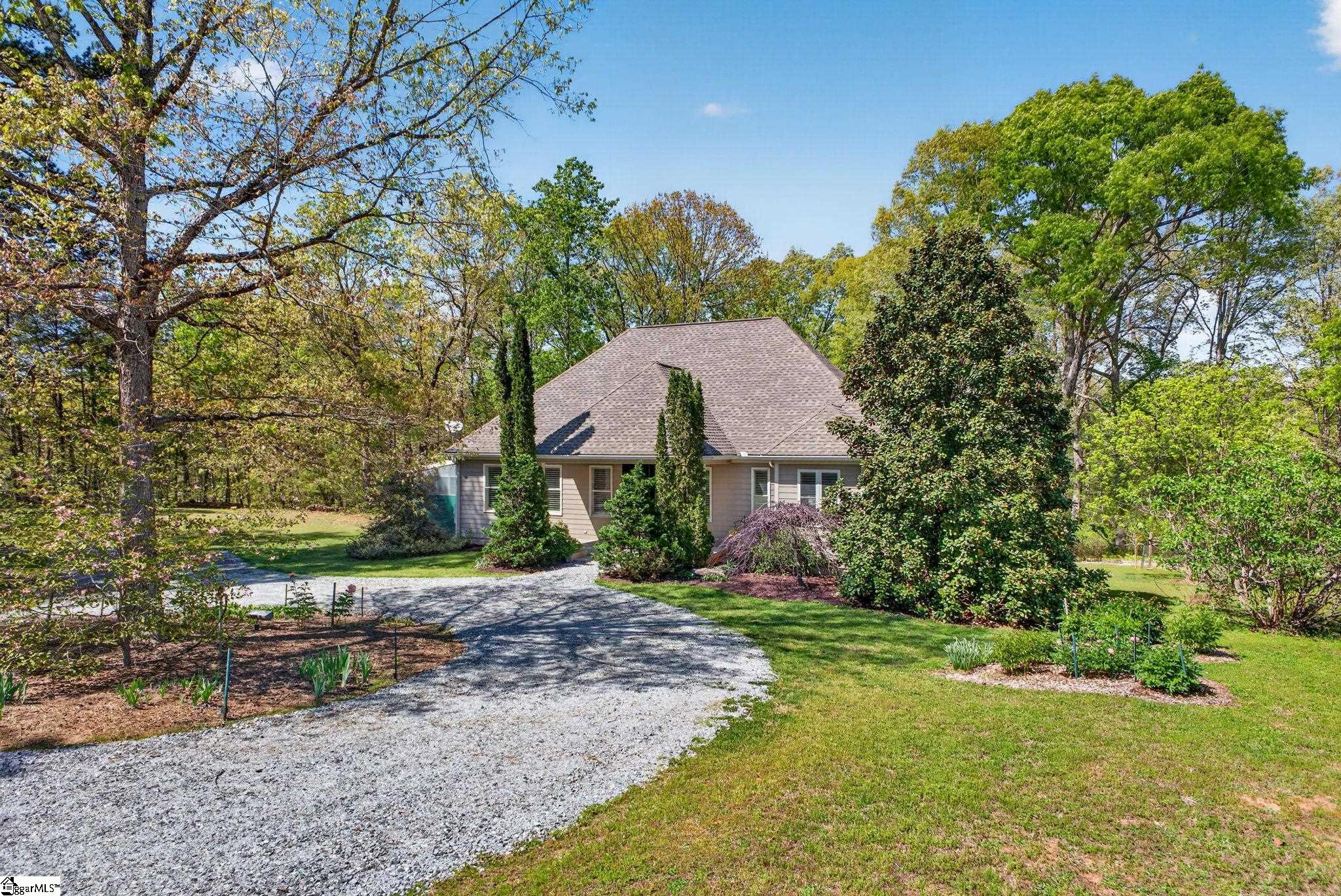 440 State Rd S-42-7023 Campobello, SC 29322 - Photo 2 of 42 Gallery Image 2