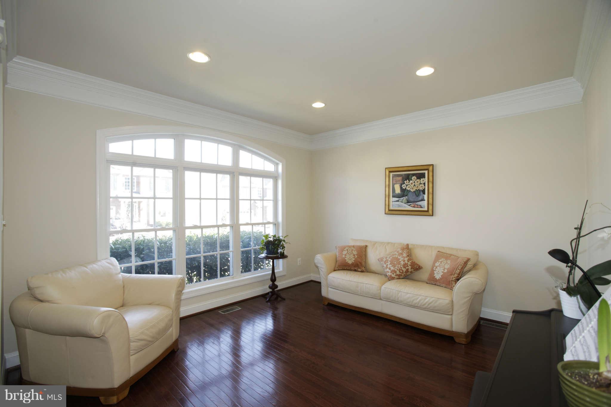1615 Chapel Ridge Court Hanover, MD 21076 - Photo 3 of 26 Living Room
