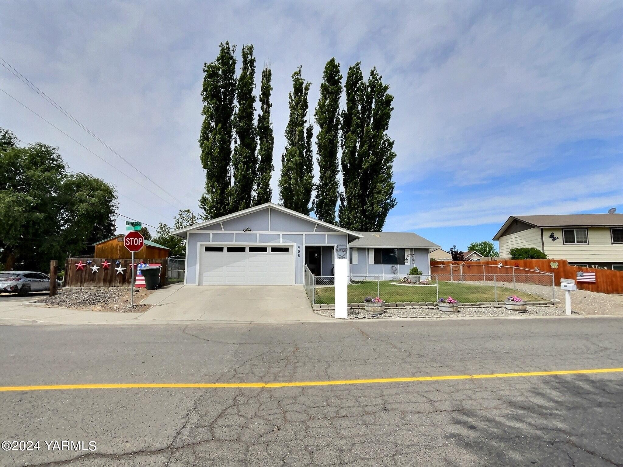 408 Wyant Way Grandview, WA 98930 - Photo 2 of 46 IMG_5650