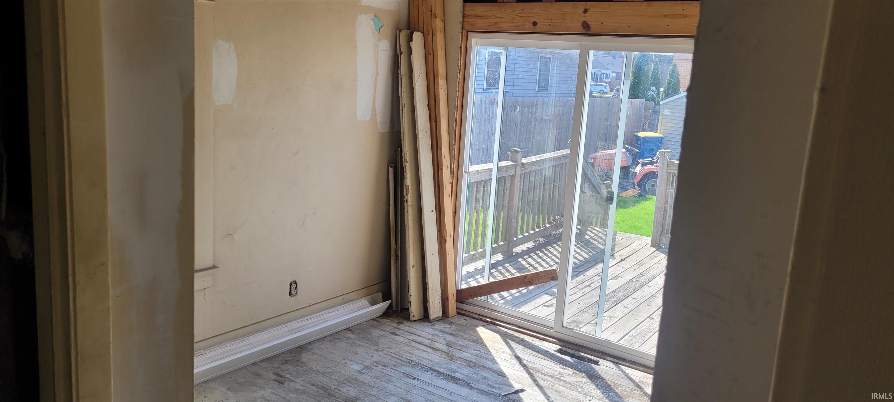 1419 Union Street Mishawaka, IN 46544 - Photo 4 of 15
