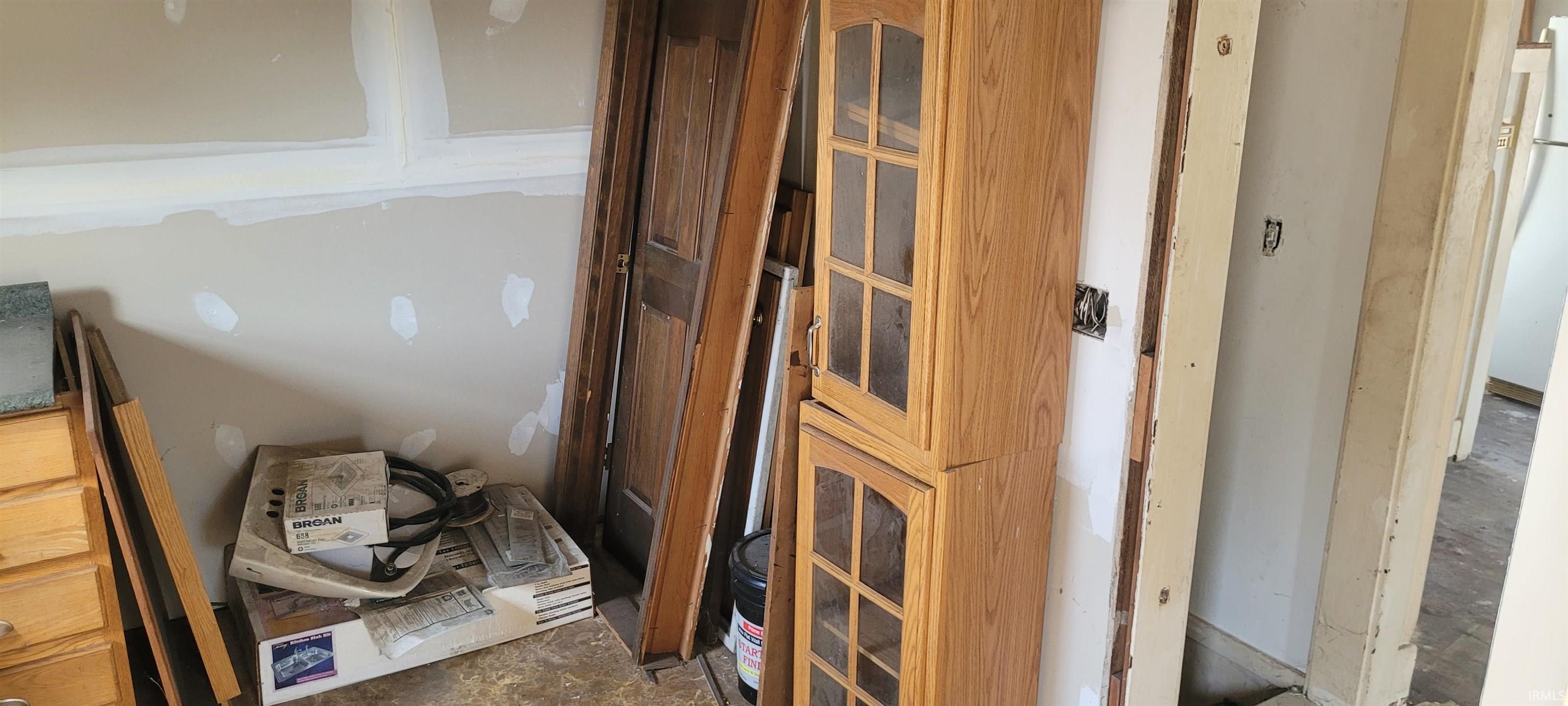 1419 Union Street Mishawaka, IN 46544 - Photo 8 of 15