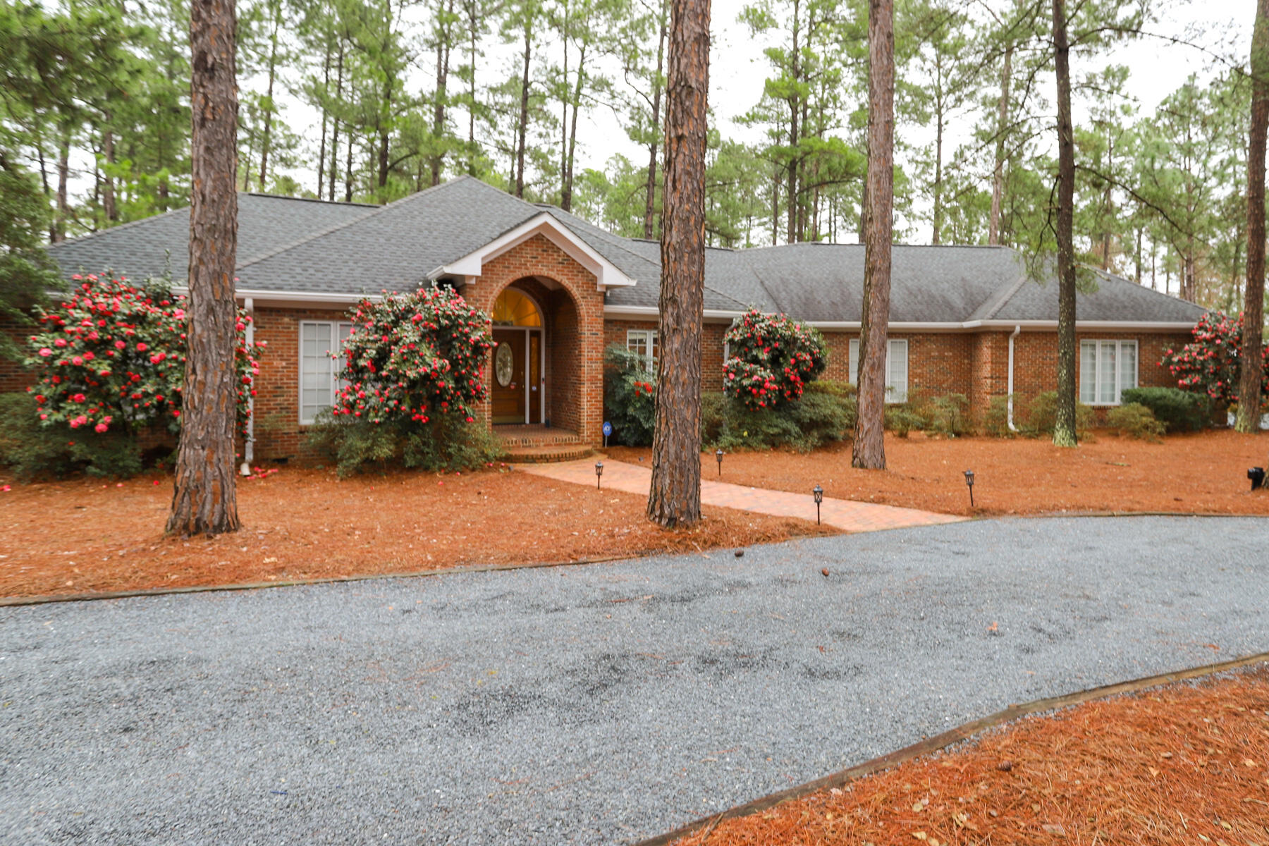 12 Sandown Road Savannah, GA 31419 - Photo 1 of 60 front5