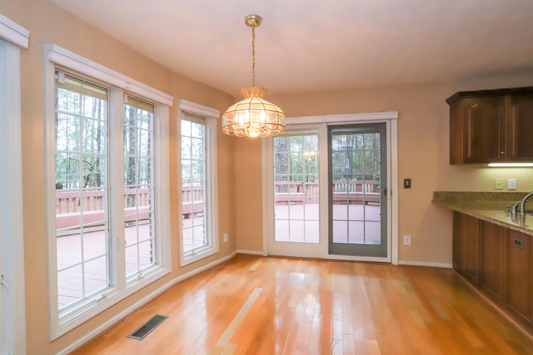 12 Sandown Road Savannah, GA 31419 - Photo 22 of 60 breakfast nook1