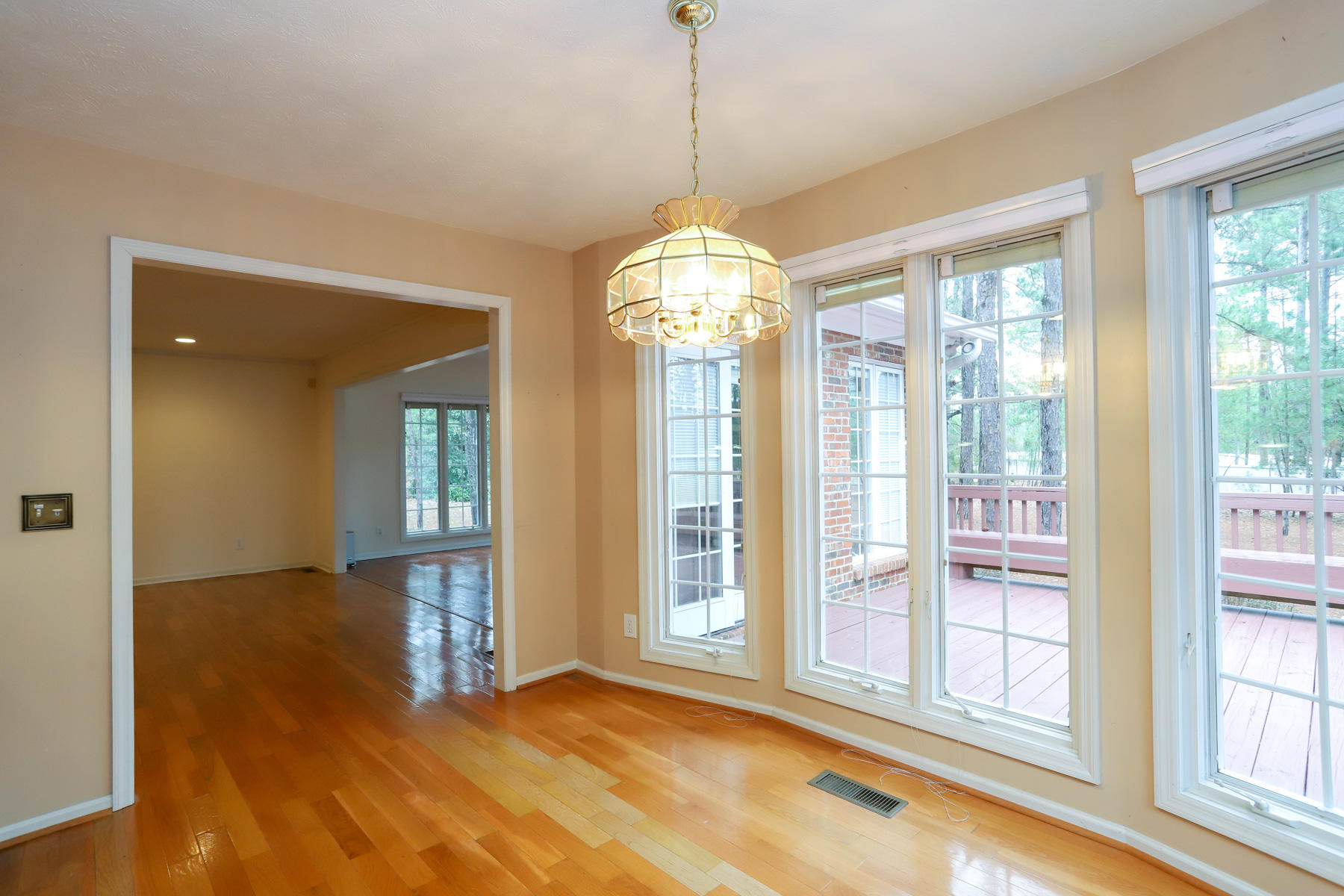12 Sandown Road Savannah, GA 31419 - Photo 23 of 60 breakfast nook4