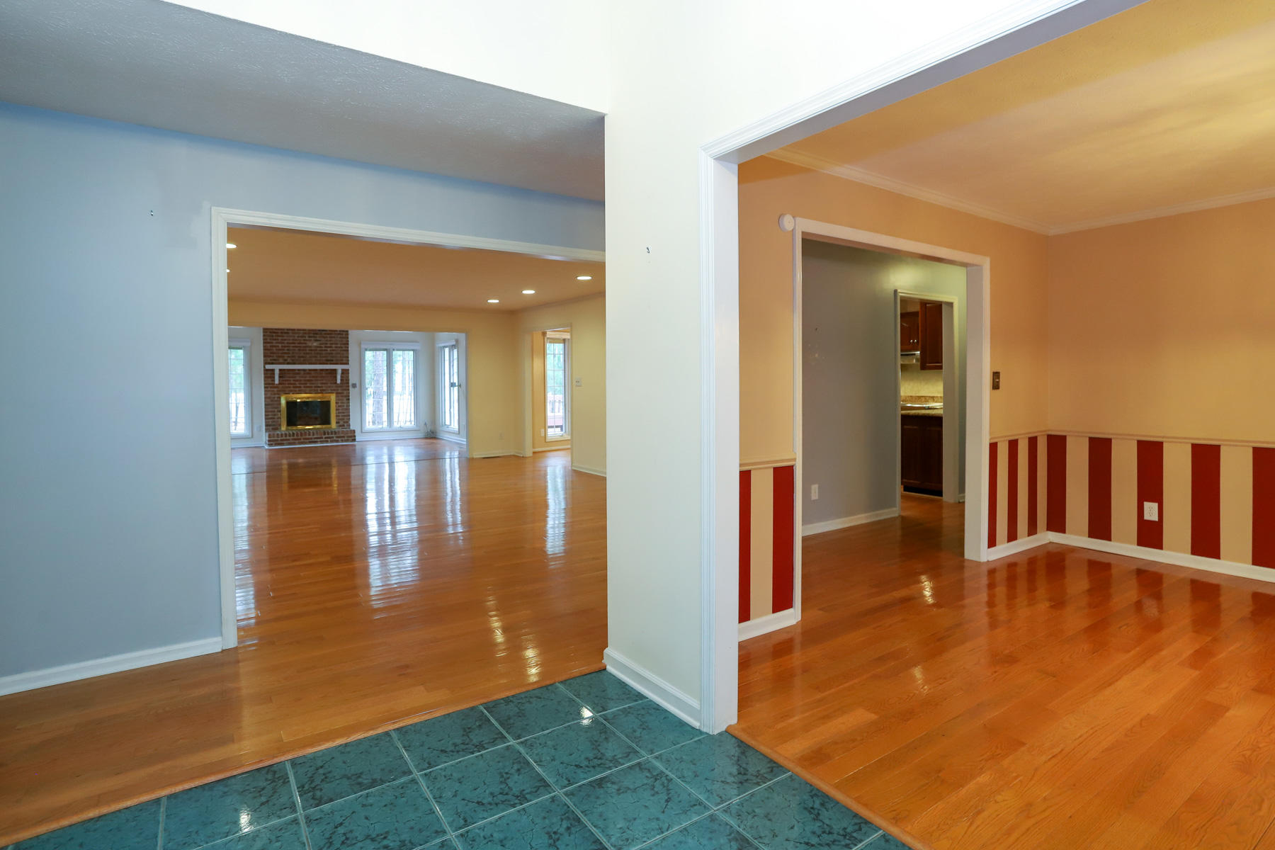 12 Sandown Road Savannah, GA 31419 - Photo 6 of 60 foyer3