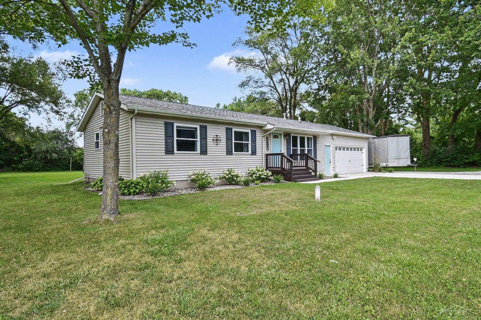 2319 East Freeland Road Midland, MI 48640 - Photo 2 of 31