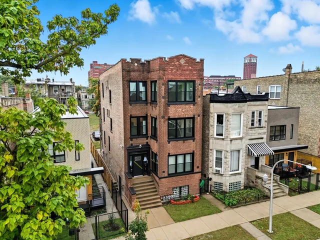 $635,000 | 3235 West Flournoy Street, Chicago, IL 60624