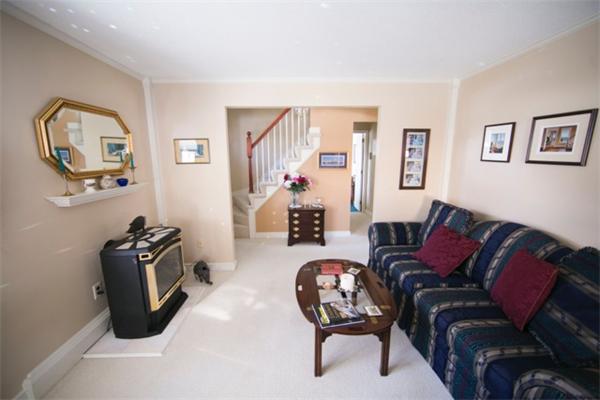 3 Whispering Hill Road Woburn, MA 01801 - Photo 7 of 24 Gallery Image 7