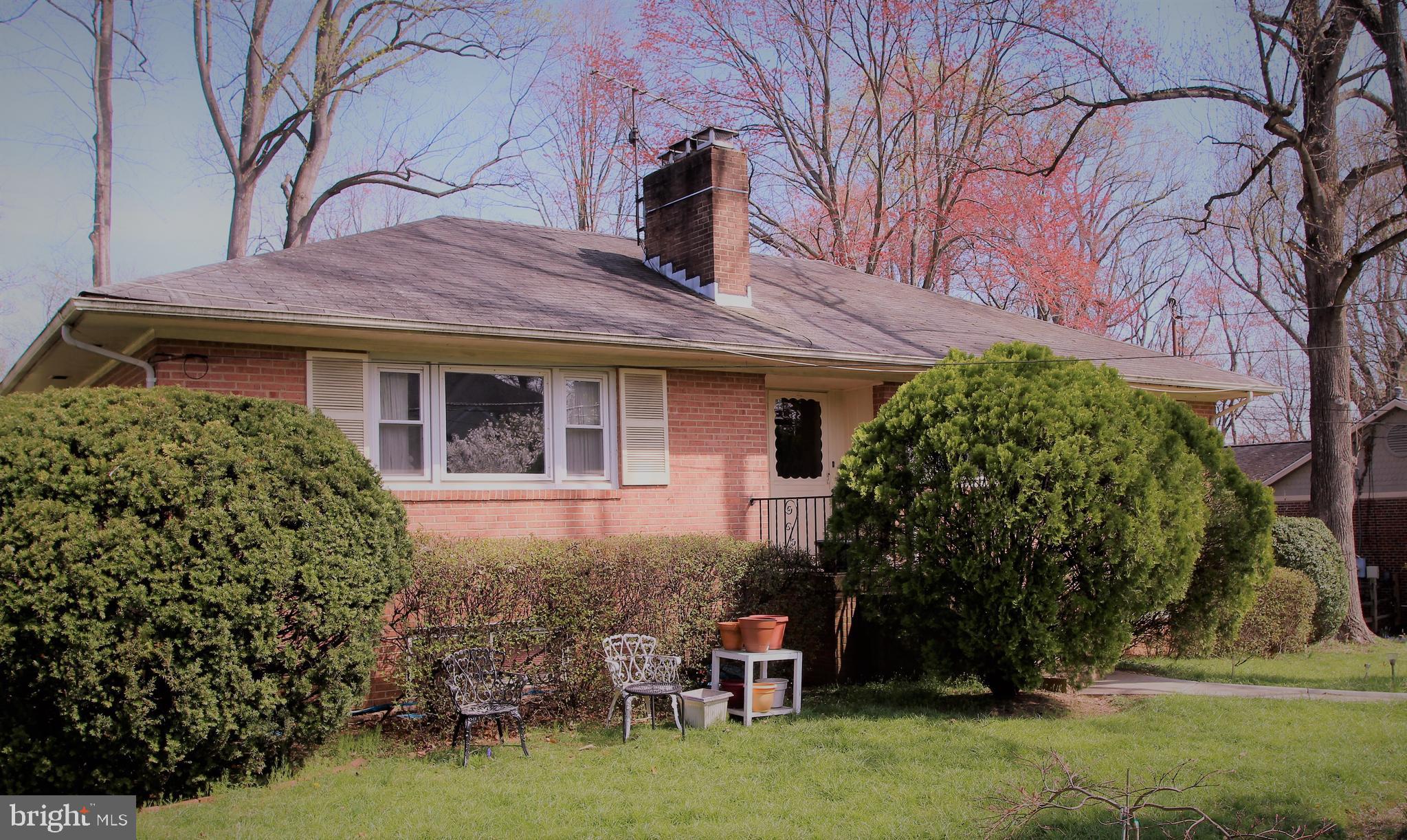 7020 Capitol View Drive McLean, VA 22101 - Photo 5 of 61